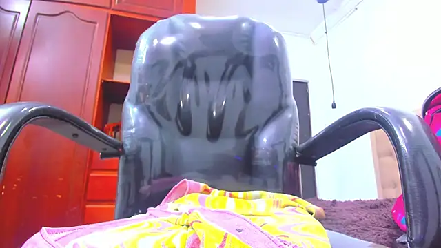 emma_purple_'s cam snapshot