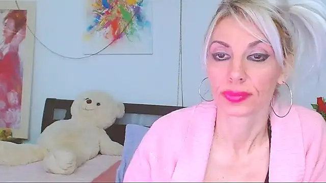 HoneyLara's cam snapshot