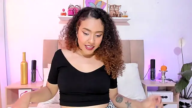 Zoe_Gruber's cam snapshot