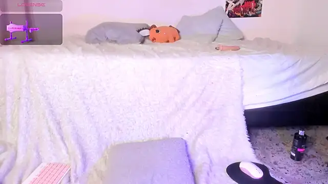 Luna-Chann's cam snapshot