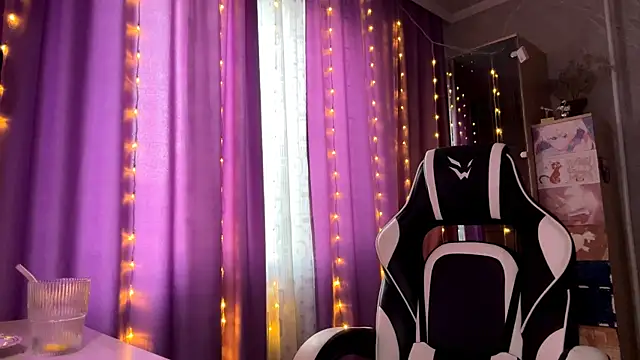 HollyPaw live sex cam