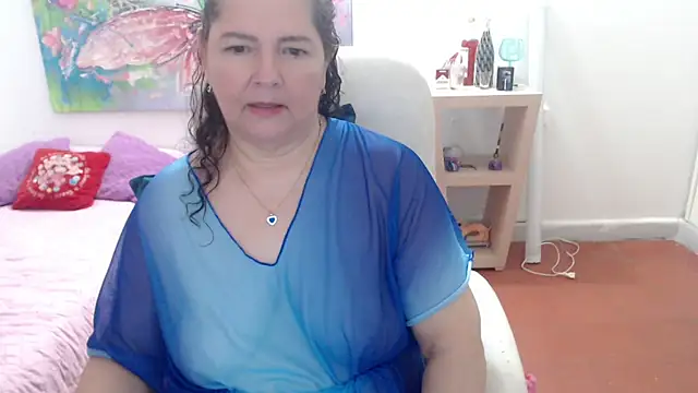 leonela_69's cam snapshot