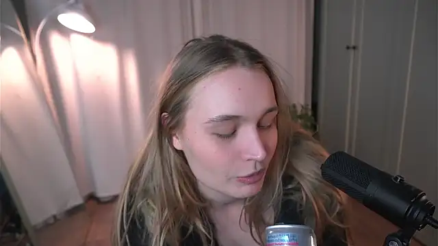 lisa_schiele's cam snapshot