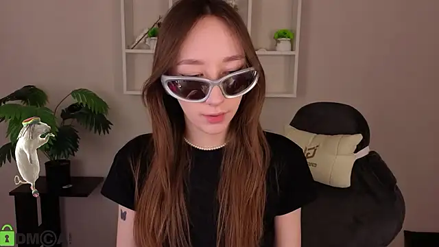 Miche1le_Allenne's cam snapshot