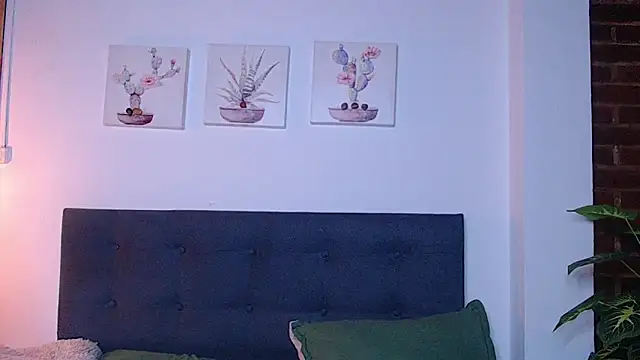 moonandzuko's cam snapshot