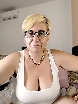 Pumabionda live sex cam