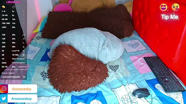 Aroonsexyboy live sex cam