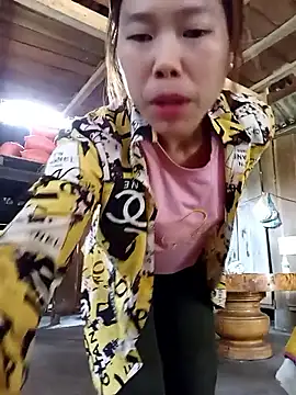 Ngocmi909 live sex cam