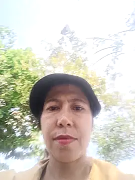 2HotAsain4u's cam snapshot