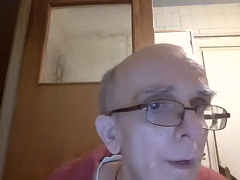 mariusica1@xh live sex cam