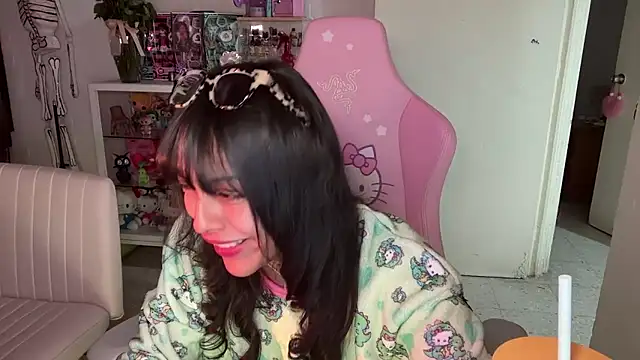 kaithra live sex cam