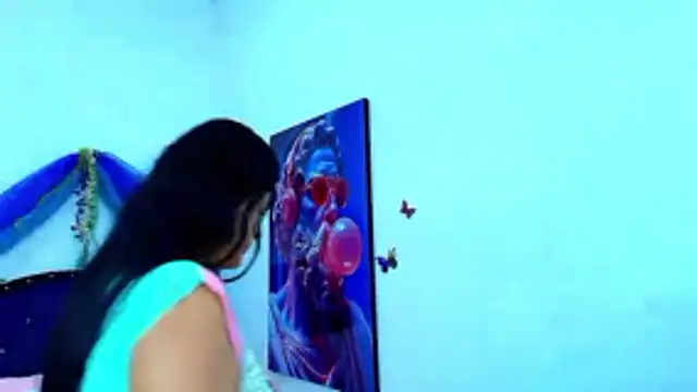 Selenegomezz's cam snapshot