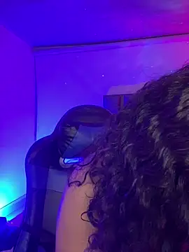 NINA_18_YEARS's cam snapshot