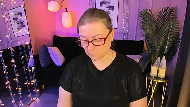 AlexandraKind's cam snapshot