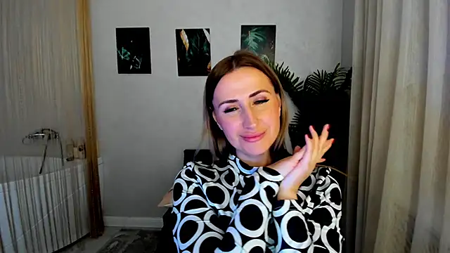 PassionGlow live sex cam