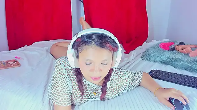 Emily_Coper18 live sex cam