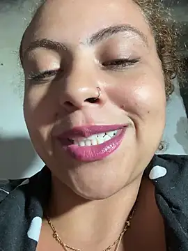 Chloe_Leaozinho live sex cam