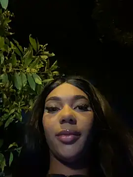 Savannahfisher live sex cam