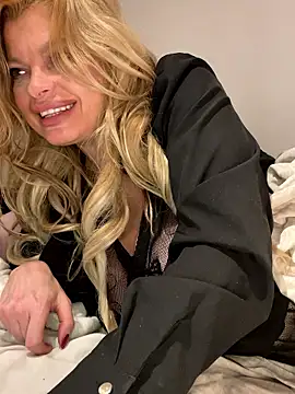 Lisavontease live sex cam