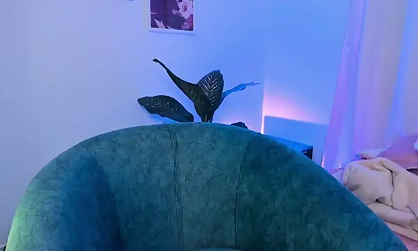 canelleGarces's cam snapshot