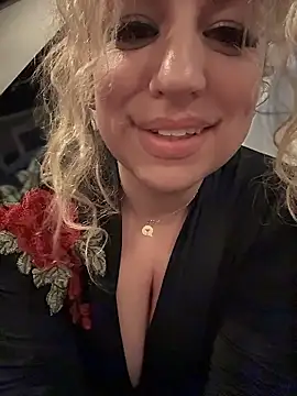 miamellycious live sex cam