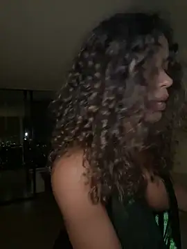 Brunettexio's cam snapshot