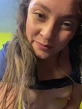 yahairamartinez1530's cam snapshot