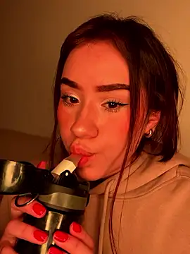 Im_Valen_Cute's cam snapshot