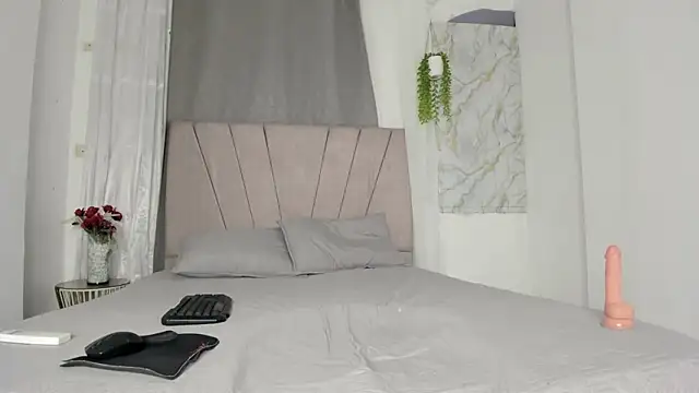 EbonyDesireX's cam snapshot