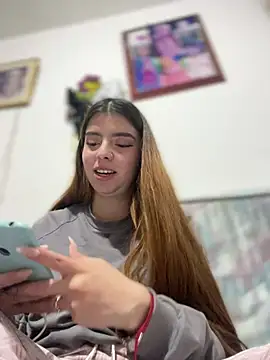 Cloew_Marz live sex cam