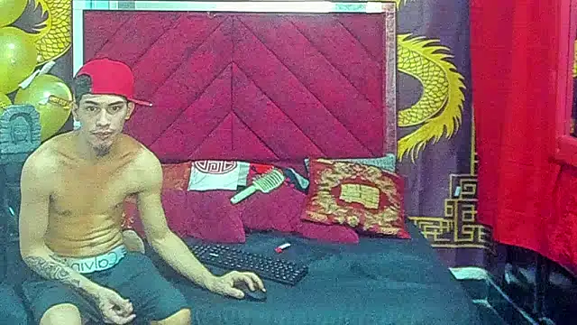 Pride_couple's cam snapshot