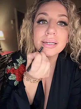 miamellycious live sex cam