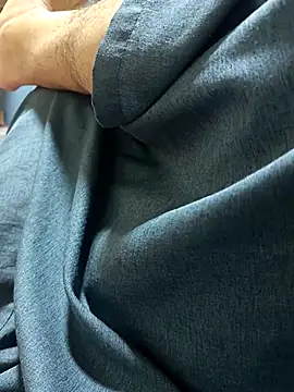 Fghjxdgbbcd's cam snapshot