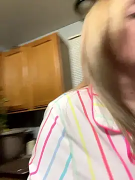 lezbean24's cam snapshot