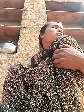 Hot_raaani's cam snapshot