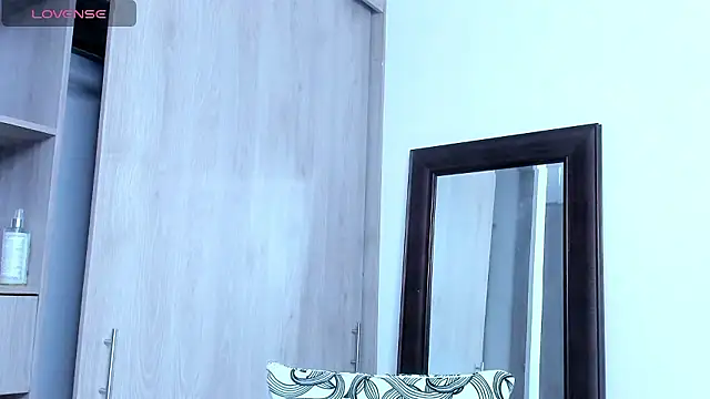 KingLevi01 live sex cam