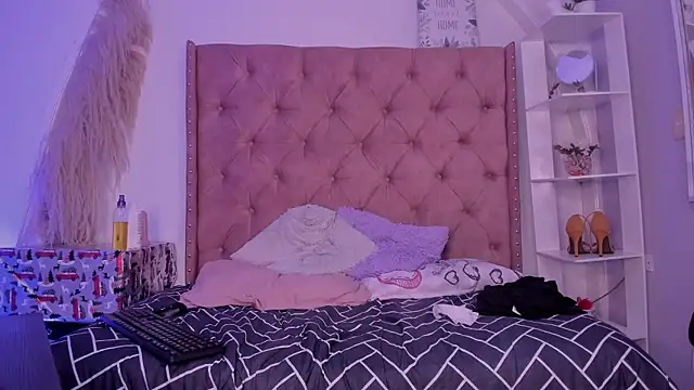 xNahomi_21's cam snapshot