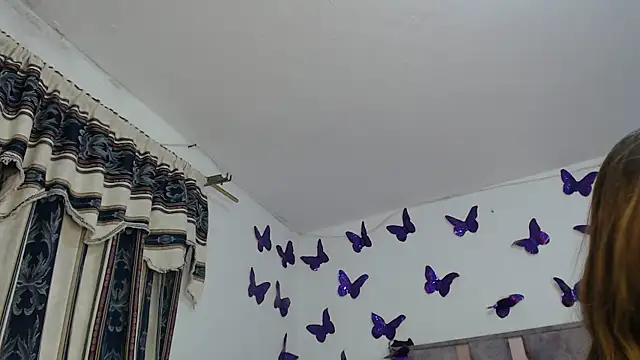 Anny-Fox's cam snapshot