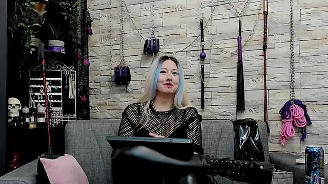 CruelMistress's cam snapshot