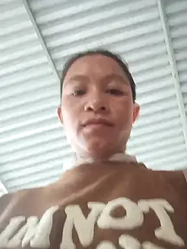 simi-lucy's cam snapshot