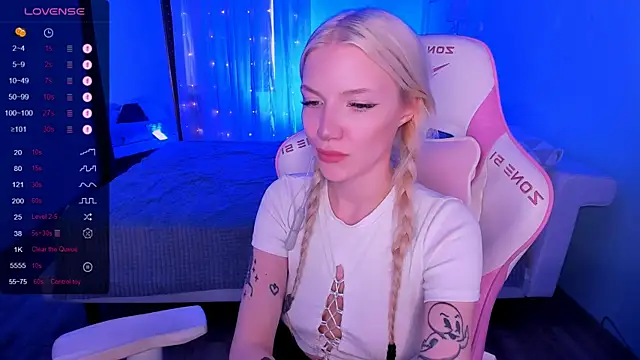 AnyaTaylor_'s cam snapshot