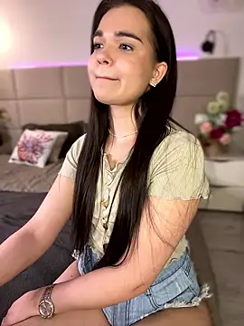 BabyShy- live sex cam