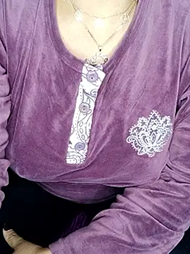 Malika_695 live sex cam