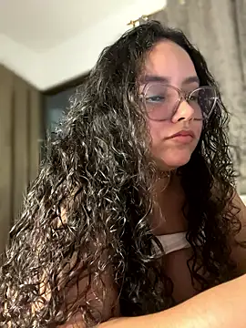 CurlyGirl_1 live sex cam