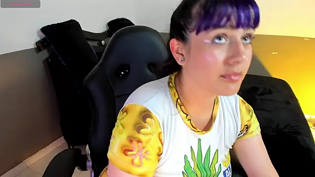 Monserrat_Cute_ live sex cam