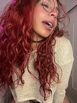 PrettyChloe_'s cam snapshot