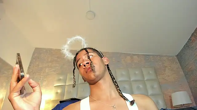 Maxim-Walker live sex cam