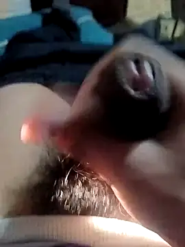 MilfLoverBoy2K25 live sex cam