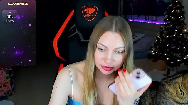 BiMolly's cam snapshot