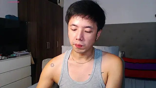 Addictiveboi live sex cam